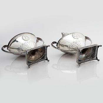 Gustaf Henrik Sidwall, sockerskålar med lock, ett par, silver, Norrköping 1793. Gustavianska.