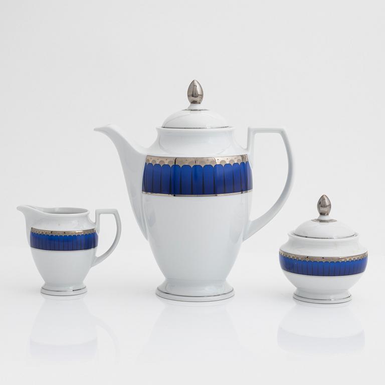 Sigvard Bernadotte, 100 pcs of dinner service  "Millennium-line Marianne", Christineholm, Fyrklövern.