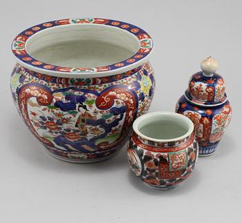 PARTI PORSLIN, 3 delar, Japan, 1900-tal.