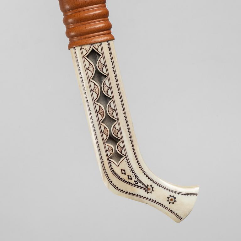 Ingvar Svonni, a reindeer antler knife, signed.