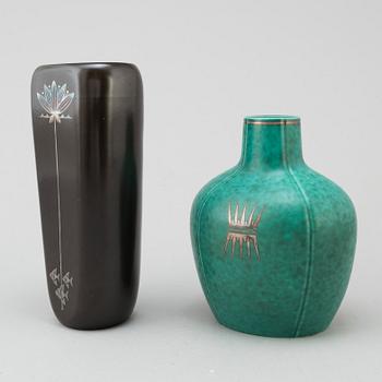 WILLHELM KÅGE, vas, "Argenta", samt SVEN JONSON, vas, "Facett", Gustavsberg, 1900-talets andra kvartal.