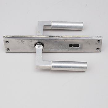 DÖRRHANDTAG, 7 st, i Walter Gropius & Adolf Meyer-stil, 1920-40-tal.