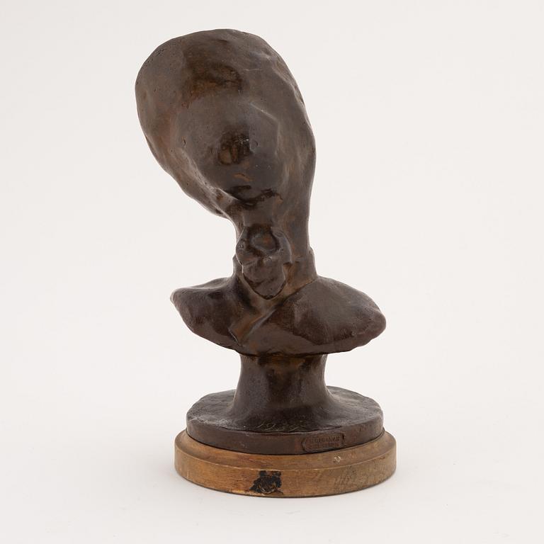 Unknown artist, 20th Century, sculpture, bronze, signed FQ.