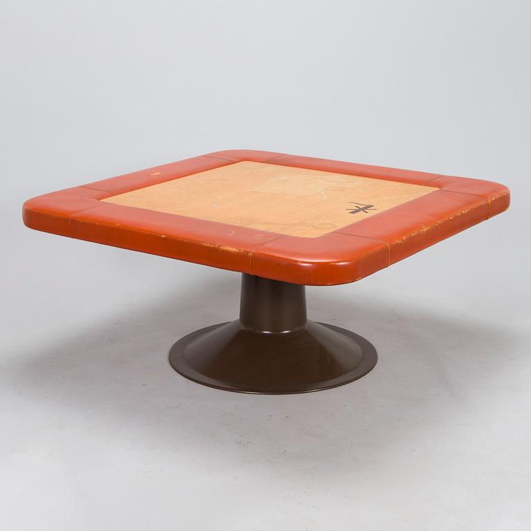 Yrjö Kukkapuro, sohvapöytä, tilaustyö, Haimi, 1970-luvun loppu.