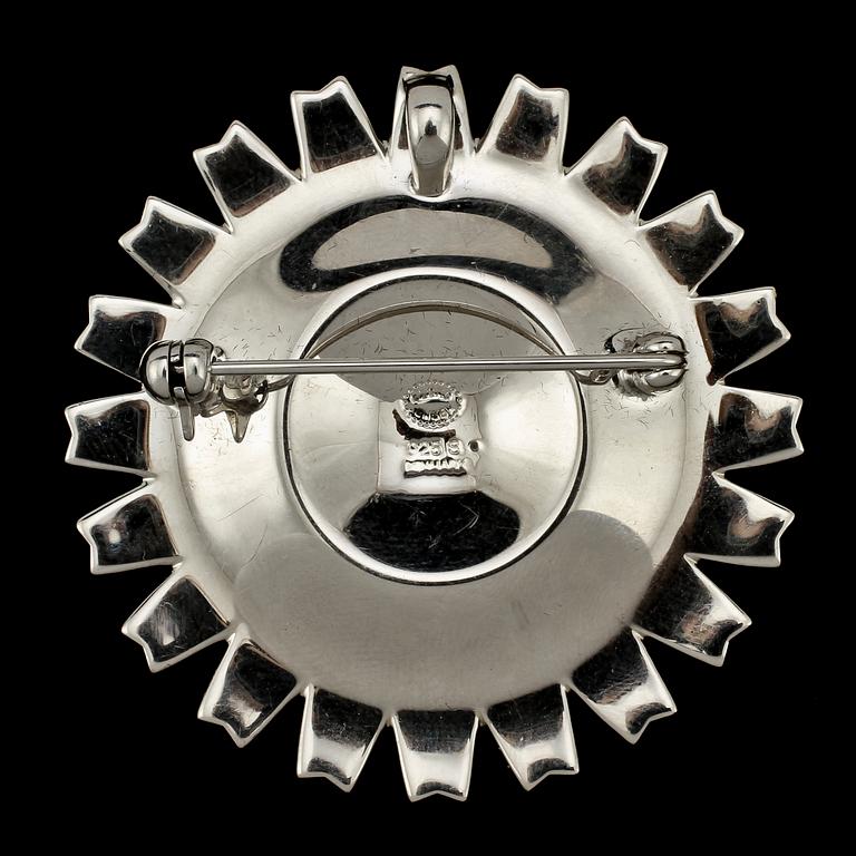 BROSCH, sterlingsilver samt emalj, "Daisy", Georg Jensen. Vikt 18 g.