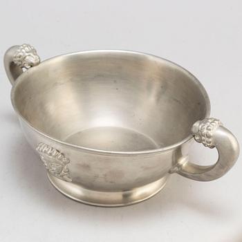 Anna Petrus, skål med hänklar, tenn, Firma Svenskt Tenn, Stockholm 1931.