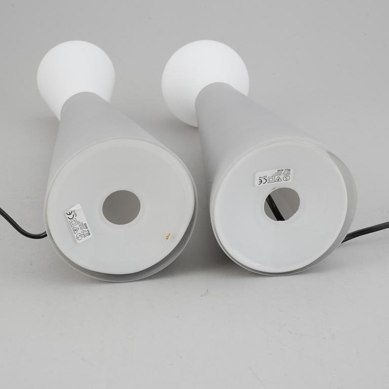 Klas Göran Tinbäck, a pair of glass table lights.