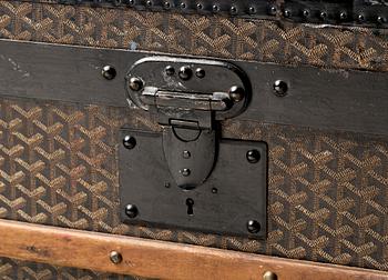 TRUNK, Goyard.