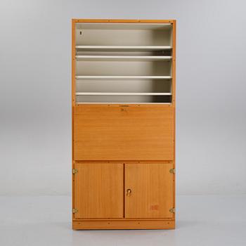 A book case by Børge Mogensen och Grethe Meyer, "Boligens Byggeskabe".