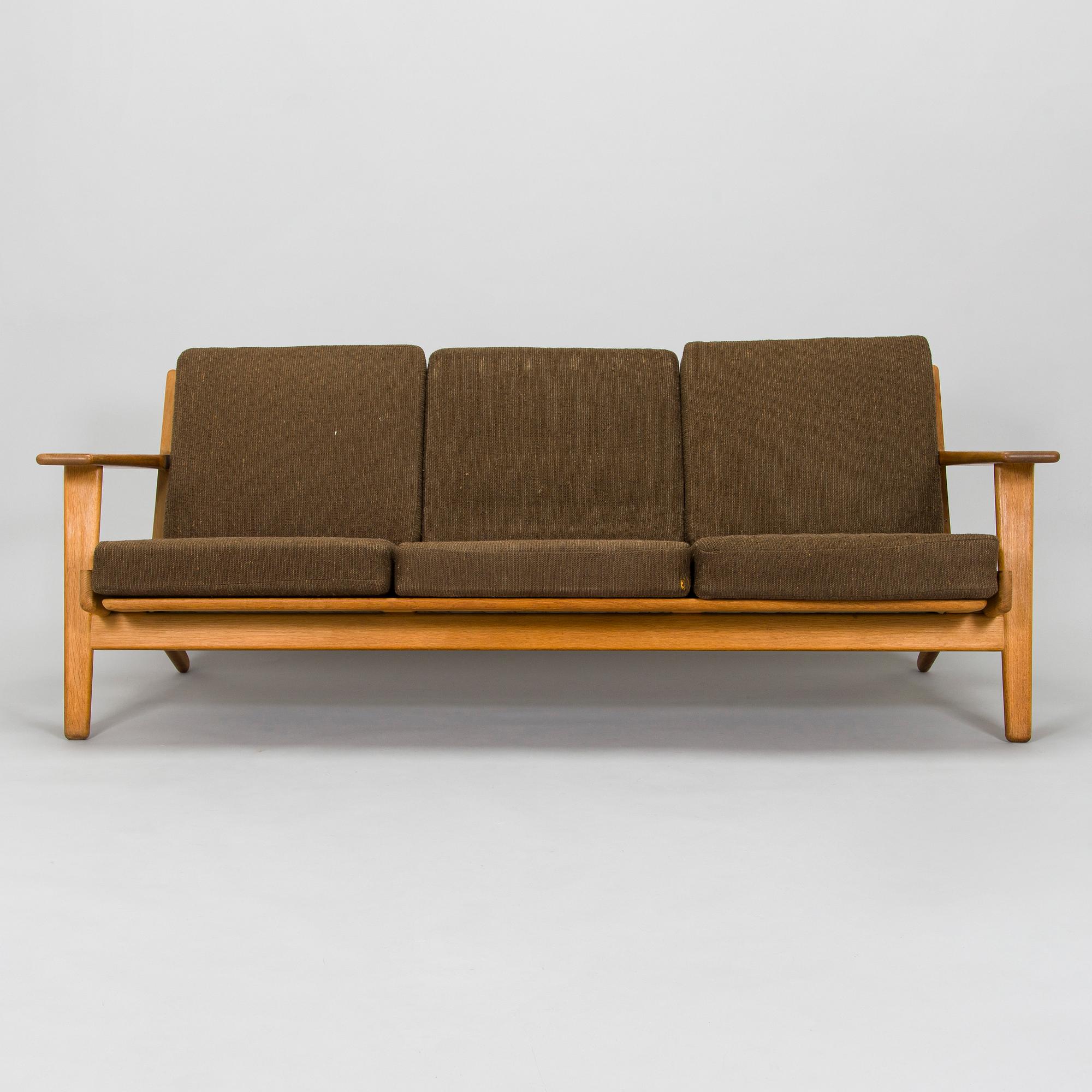 Hans J. Wegner, a 'GE 290' sofa for Getama, Gested, Denmark.