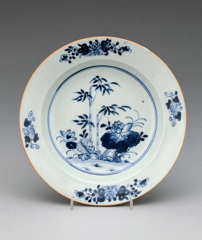TALLRIK, porslin, Kina, Qingdynastin, Qianlong (1736-95).