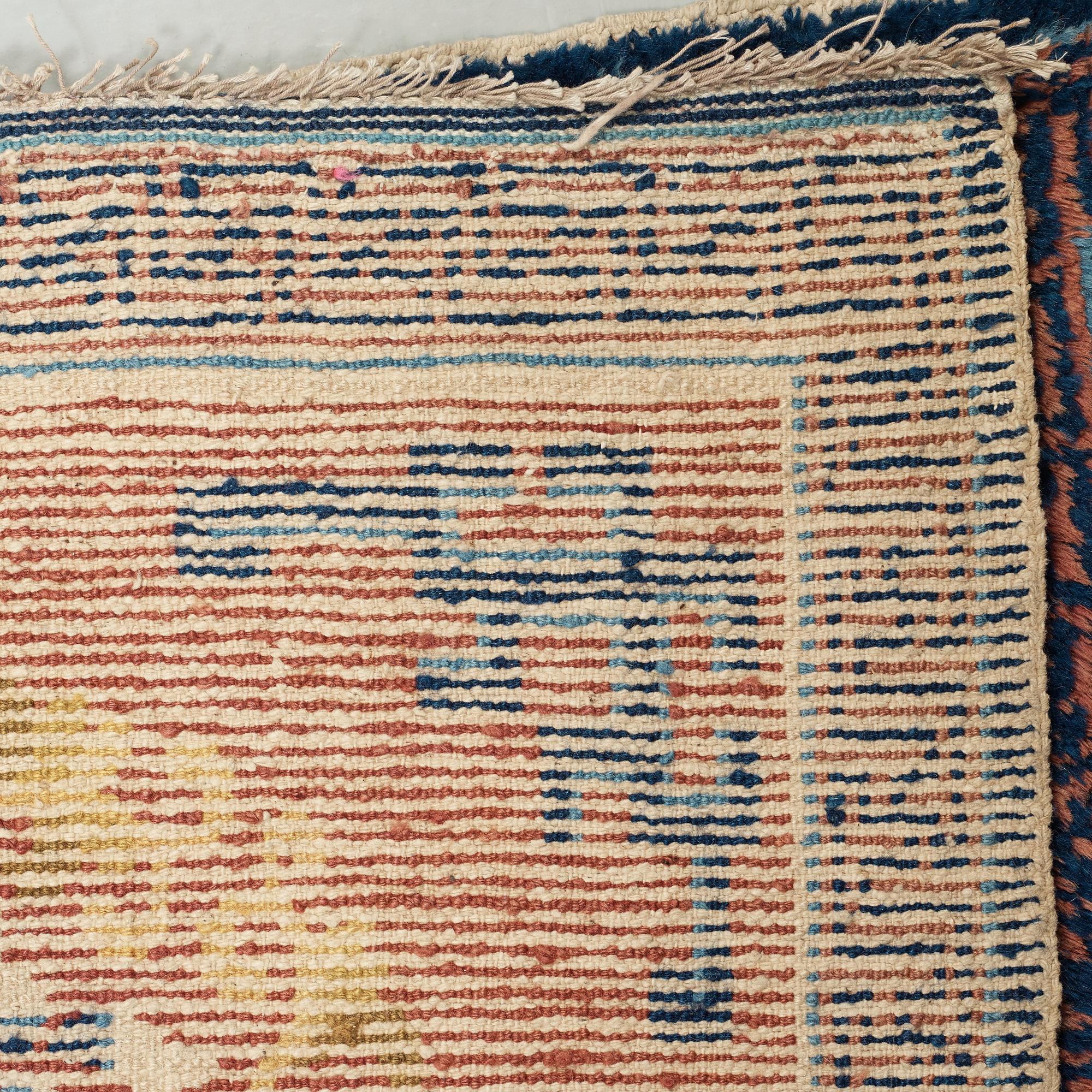 MEDITATIONS RUGS, 2 PIECES. Antique Ningxia. 122,5 x 62,5 and 302,5 x 62,5 cm. China late Qing dynasty.