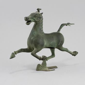 FIGURIN, grönpatinerad metall, orientalisk,  1900/2000-tal.