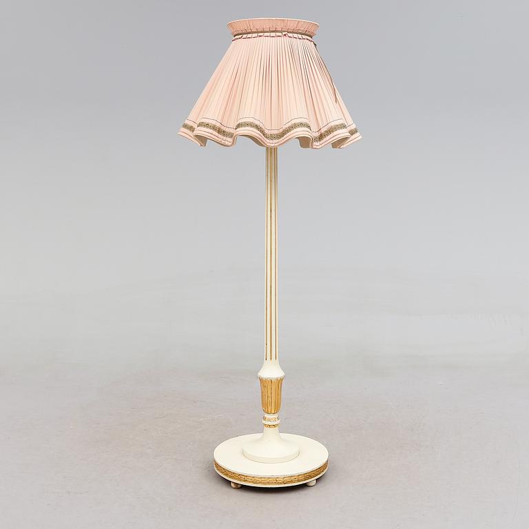 GOLVLAMPA, 1900-talets första hälft.