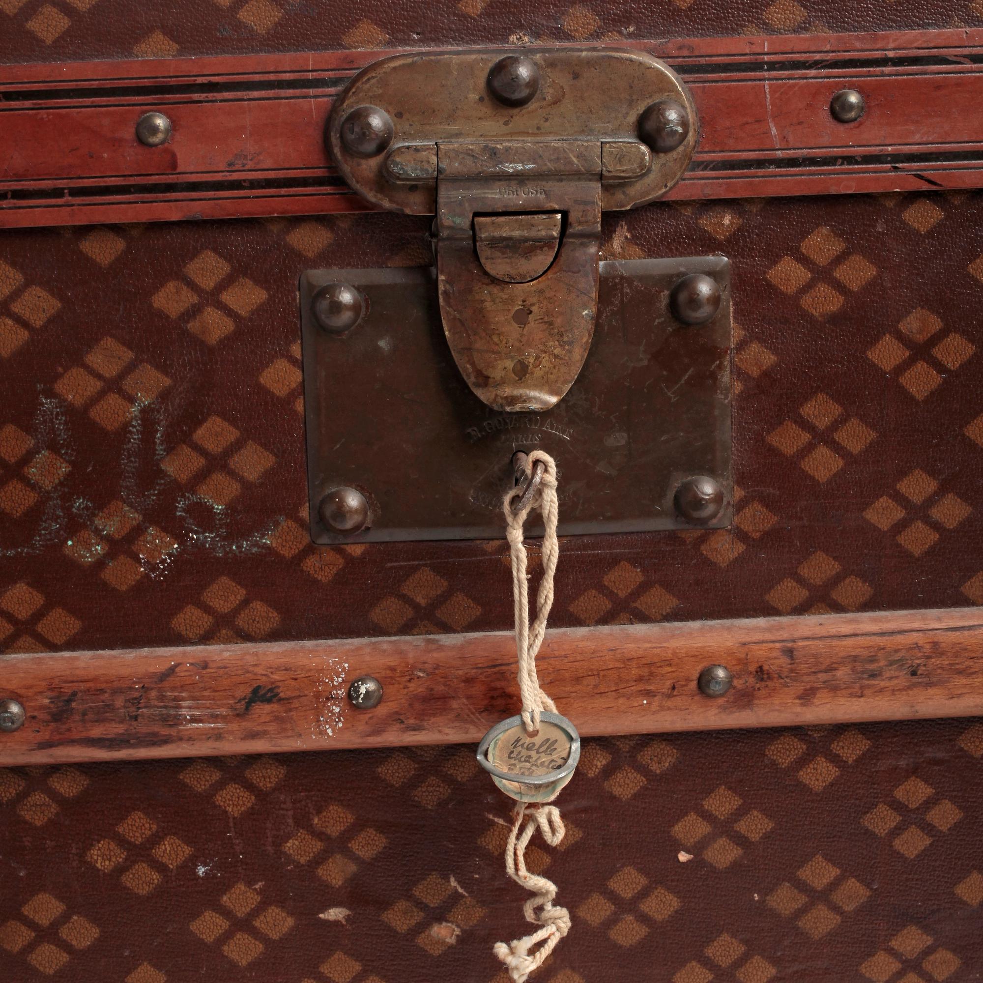AUX ETATS UNIS, koffert, tidigt 1900-tal.