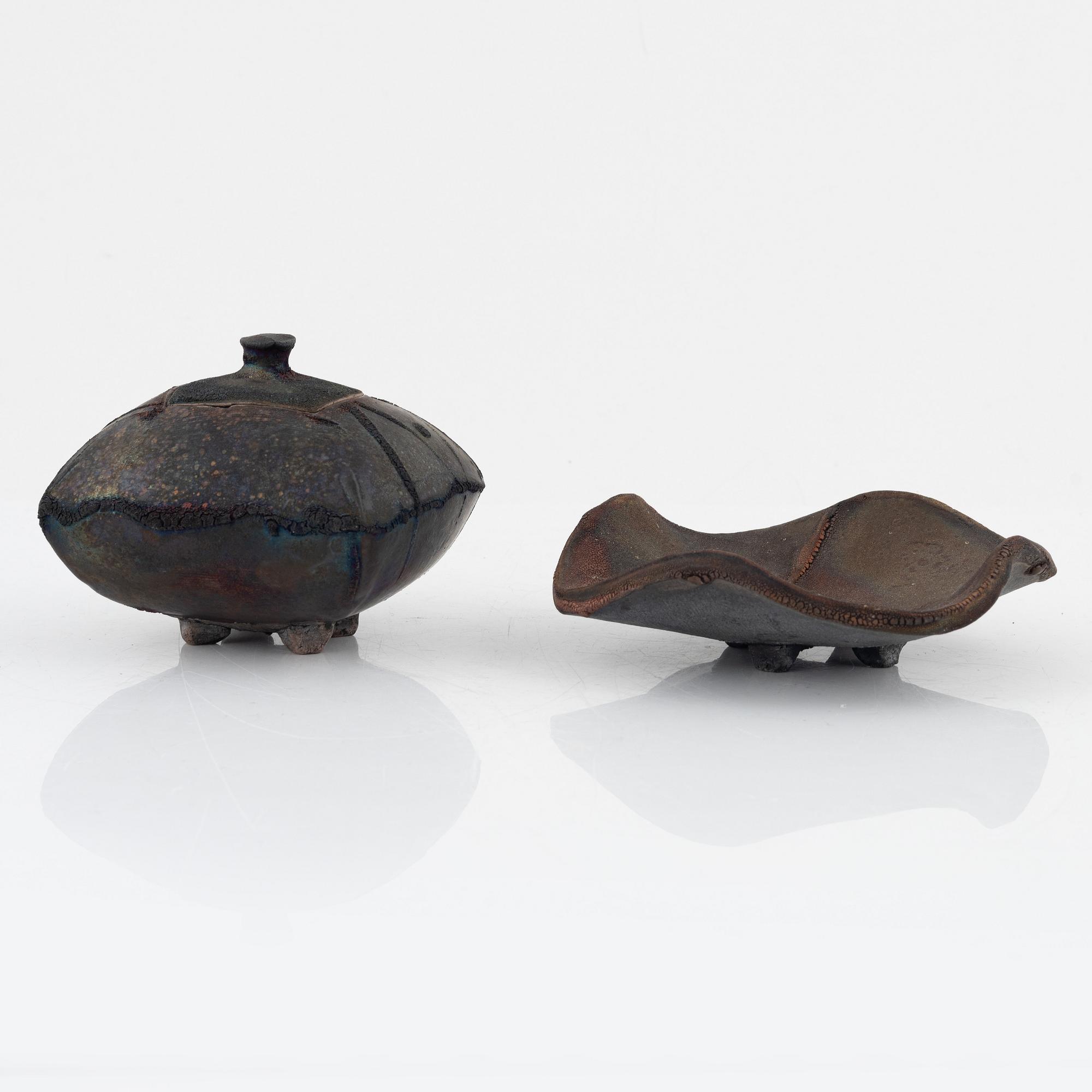 Steen Kepp, lidded box and platter, circa 2000.