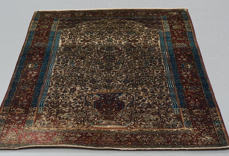 MATTO, an antique silk Kashan, possibly Motachem, ca 208-213,5 x 129,5-132 cm.