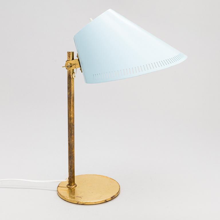 Paavo Tynell, A mid-20th-century table lamp '9227' for Taito/Idman, Finland.