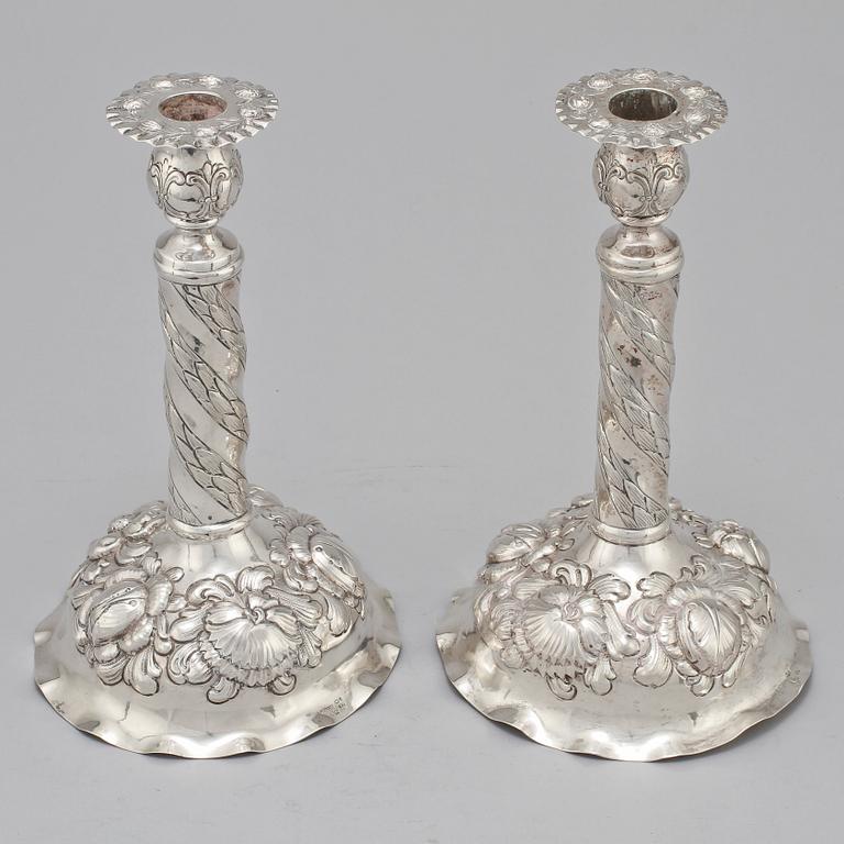 LJUSSTAKAR, ett par, silver, bär både imporstmpl samt K Andersson, 1900-tal. Vikt 690 g.