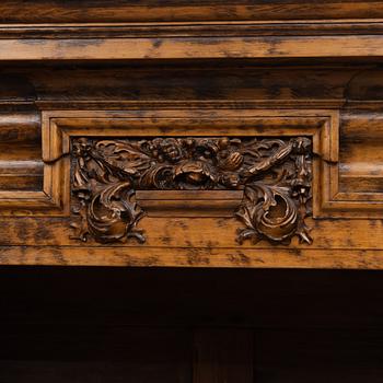 A Baroque cabinet from around the year 1700.