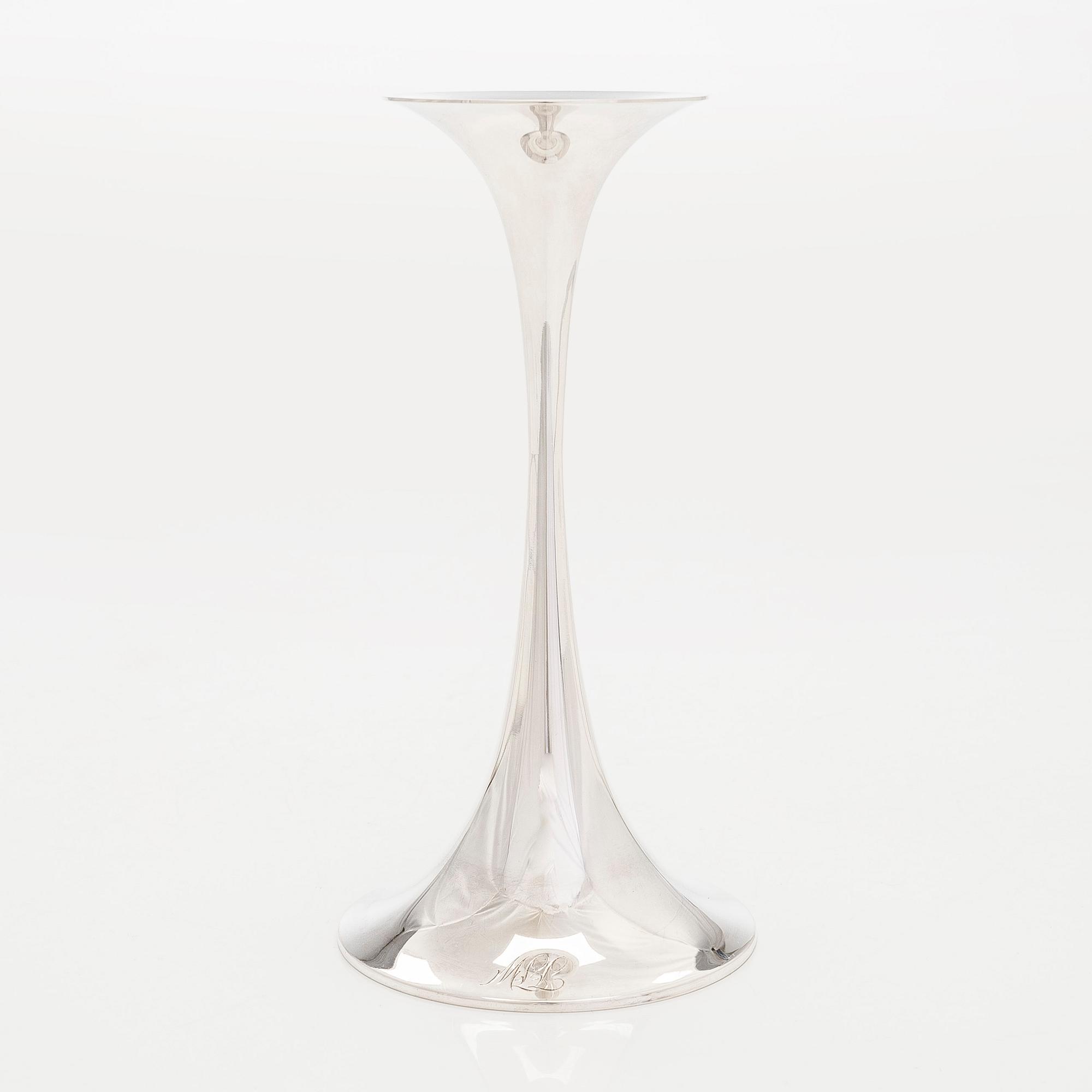 Tapio Wirkkala, ljusstake, silver, "Trumpetti", Kultakeskus, Tavastehus 1987.
