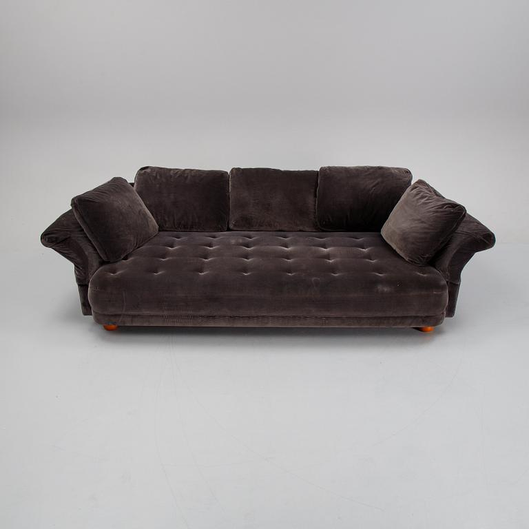 Josef Frank, a 'Liljevalchs' sofa, Svenskt Tenn, Sweden, recent production.