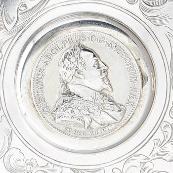 DRYCKESKANNA, silver, barockstil, K Andersson, Stockholm 1949. Vikt 1048 g.