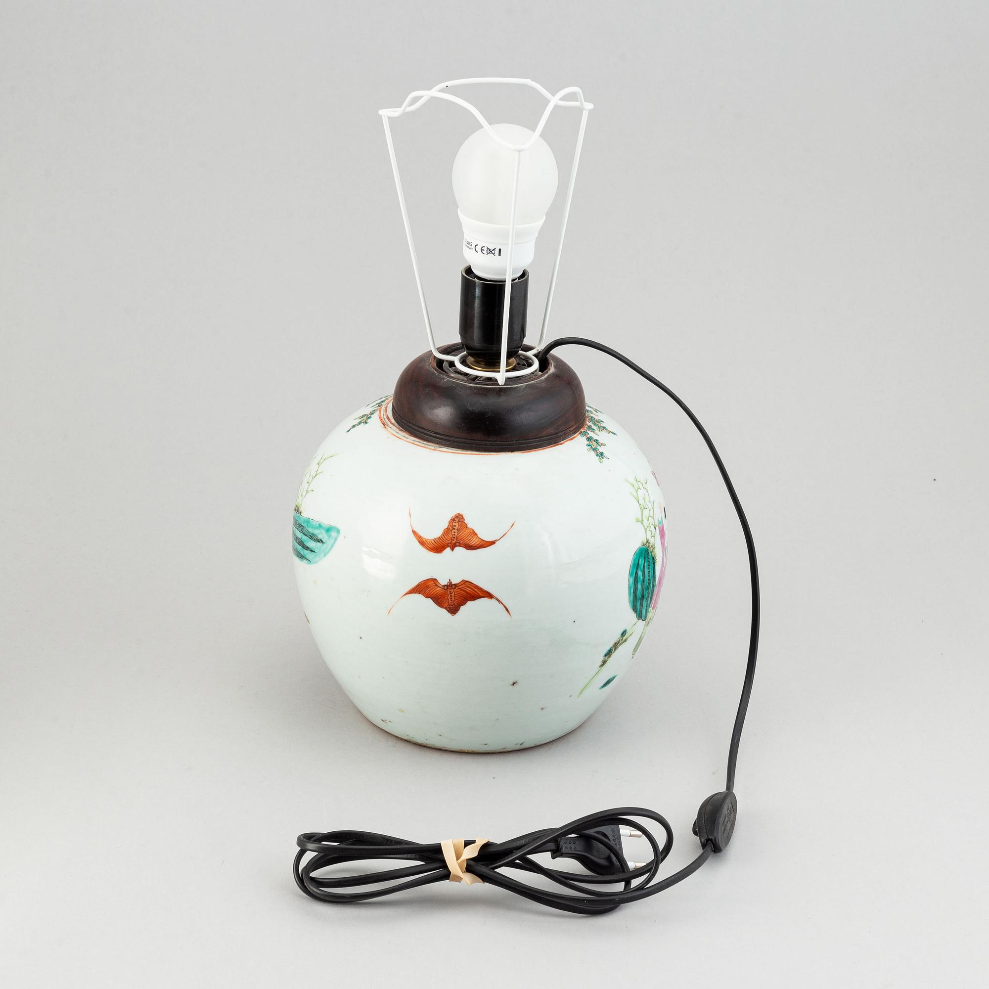 A famille rose jar, turned into a table lamp, Qing dynasty, late 19th/ early 20th century.