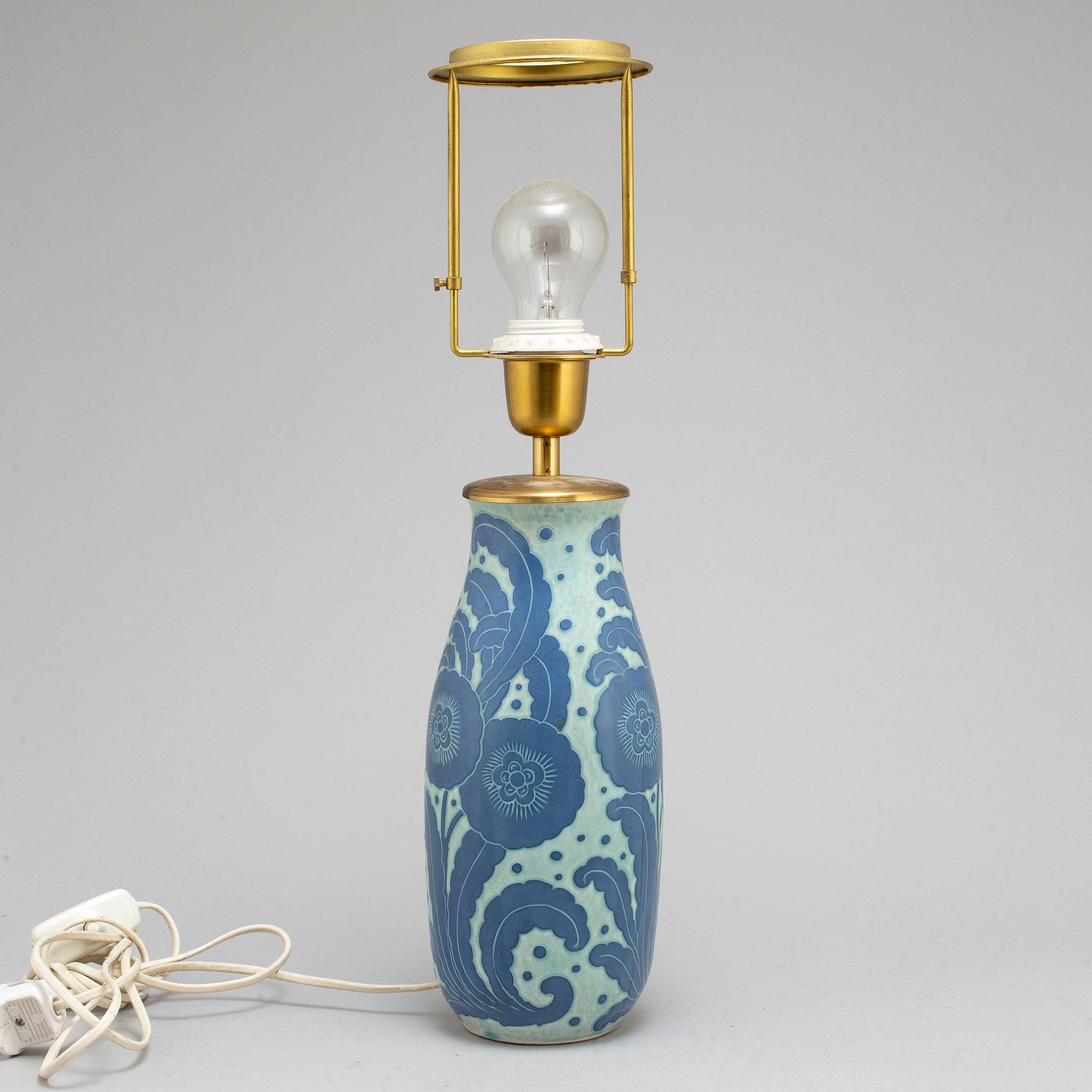 JOSEF EKBERG, bordslampa,  stengods, Gustavsberg, signerad och daterad 1928.