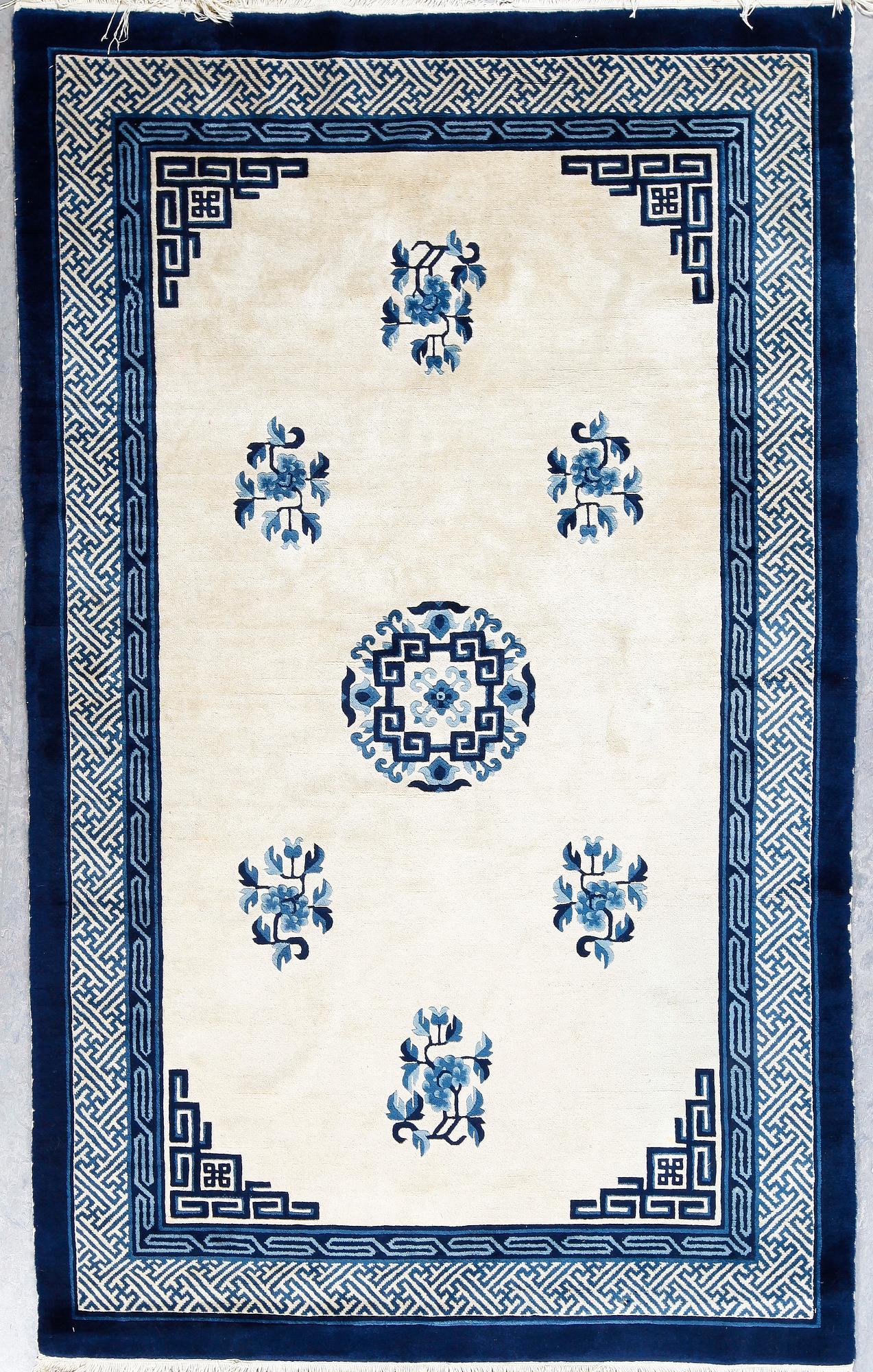 MATTA, semiantik Kina, ca 245x152.