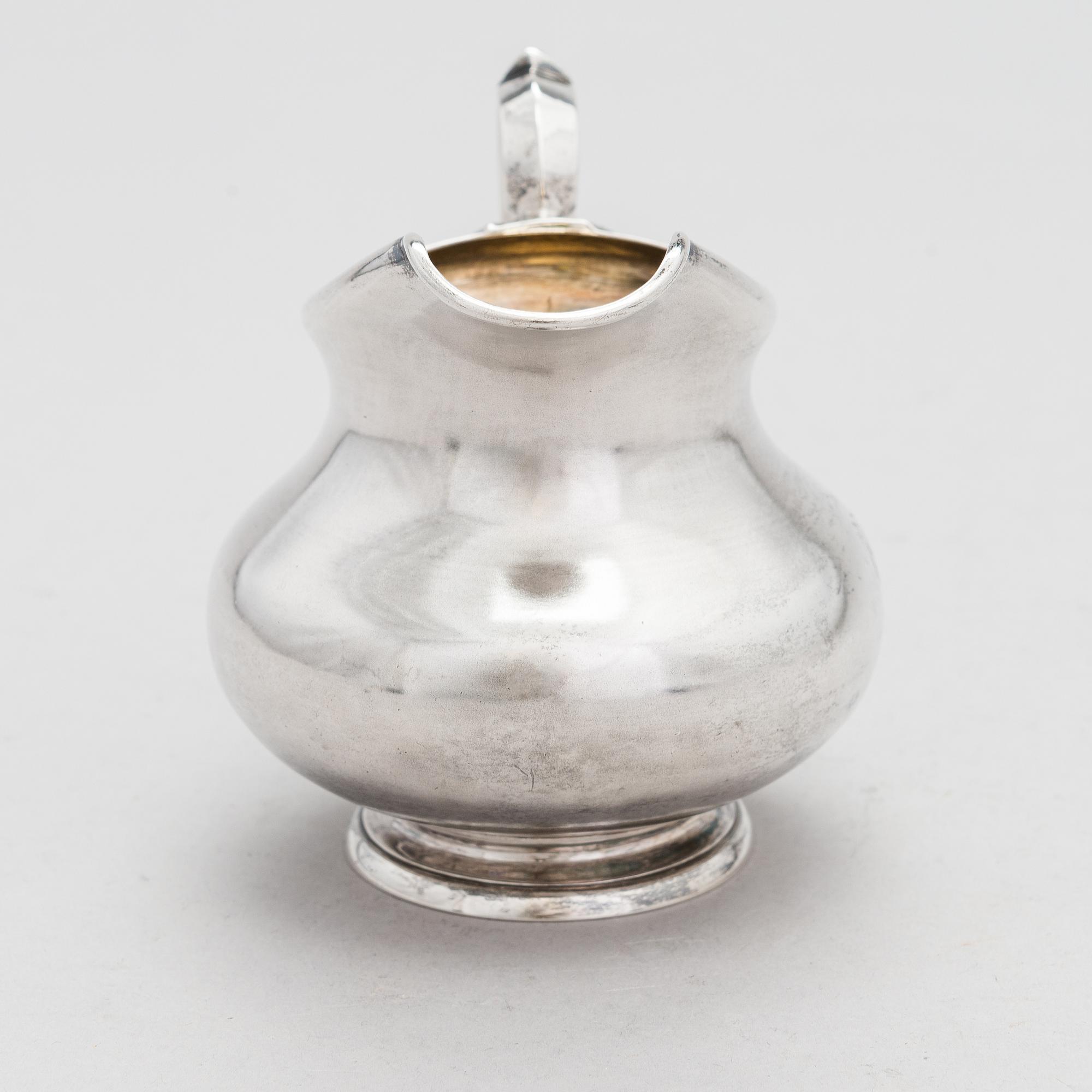 Gustav Alexander Sohlman, maitokannu, hopeaa, Pietari, Venäjä 1871.