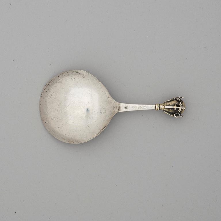 A Swedish 17th century parcel-gilt spoon, unknown makers mark.