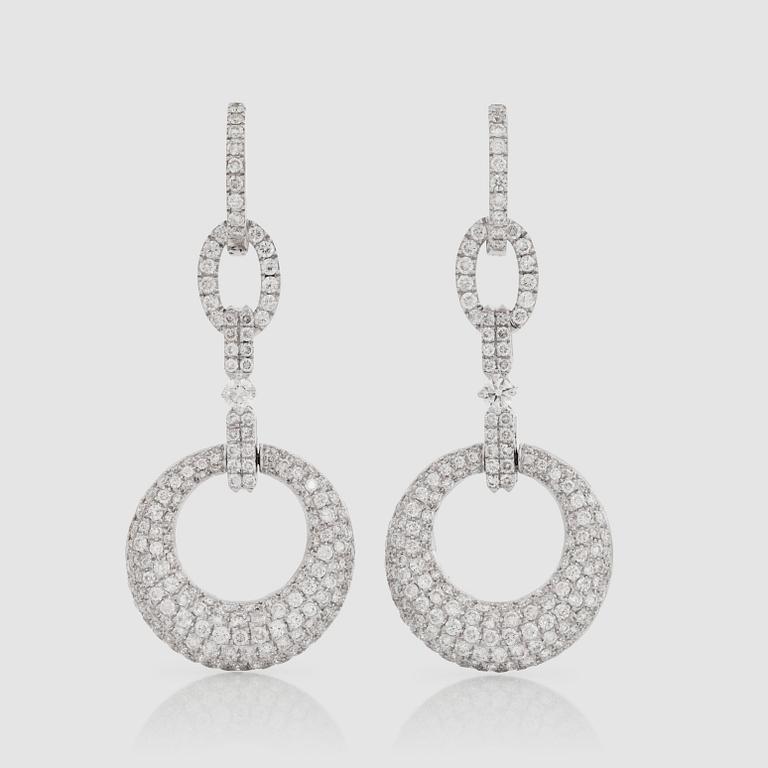 A pair of diamond earrings circa 3.30 cts.