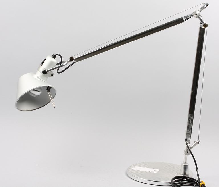 BORDSARMATUR, metall. Artemide, Tolomeo Bord, design: Michele De Lucchi, Giancarlo Fassina.