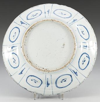 A blue and white charger, Ming dynasty, Wanli (1573-1613).