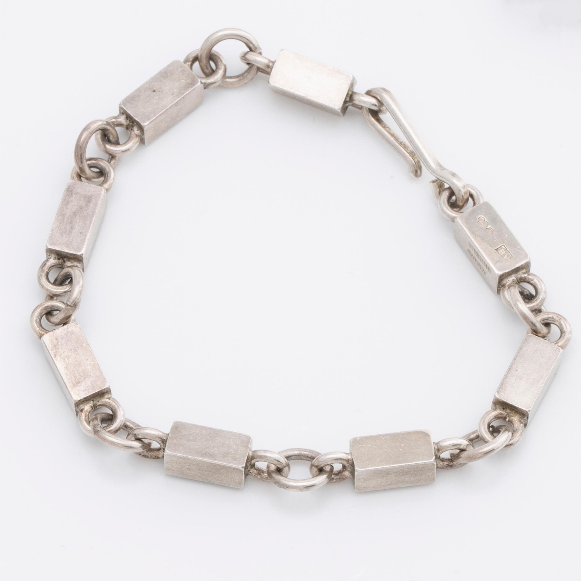 A Wiwen Nilsson necklace and bracelet, sterling silver,Lund 1967. Total weight 93 gram.
