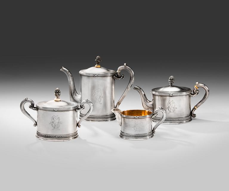 A RUSSIAN TEA SET, 4 PIECES. РУССКИЙ ЧАЙНЫЙ СЕРВИЗ ИЗ ЧЕТЫРЕХ ЧАСТЕЙ.