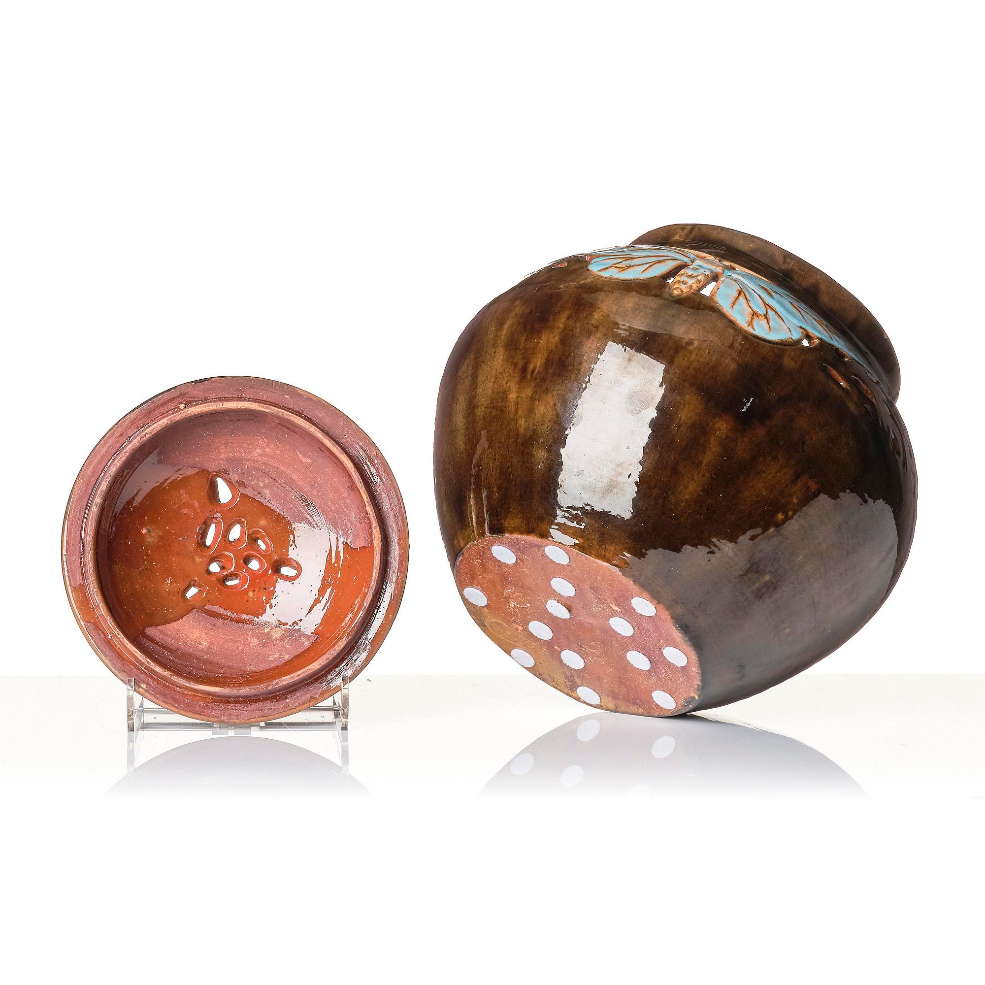Hilma Persson-Hjelm, a glazed earthenware art nouveau lidded tureen with a plate, executed i her studio, Arvika 1919. No 8812,  plate 1699.
