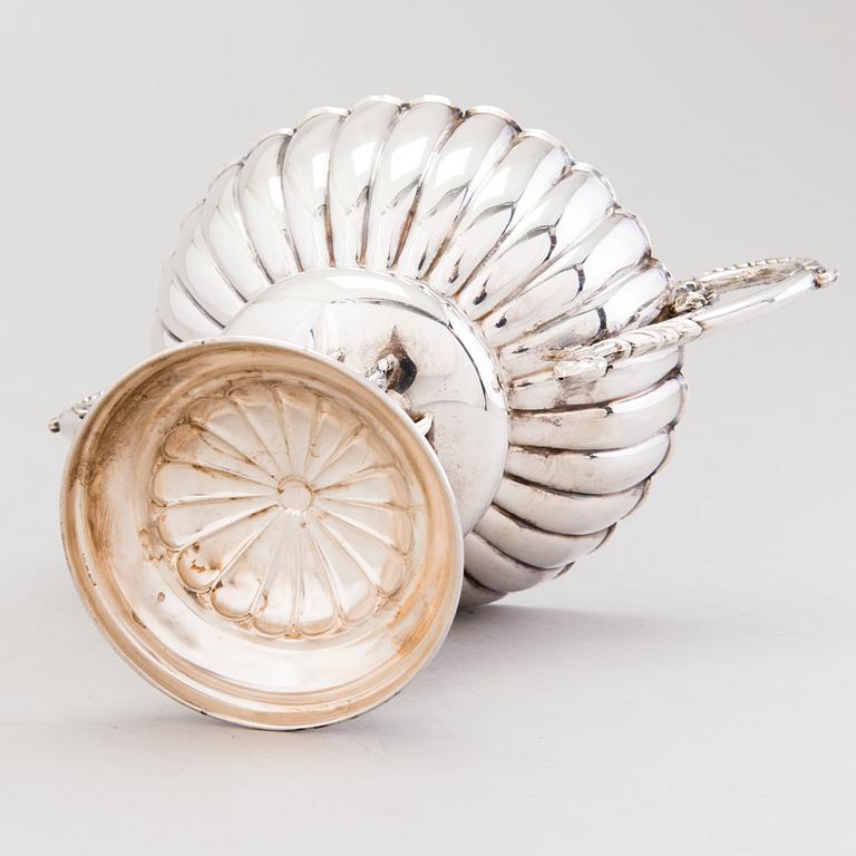 A Spanish footed silver bowl, 20th Century.