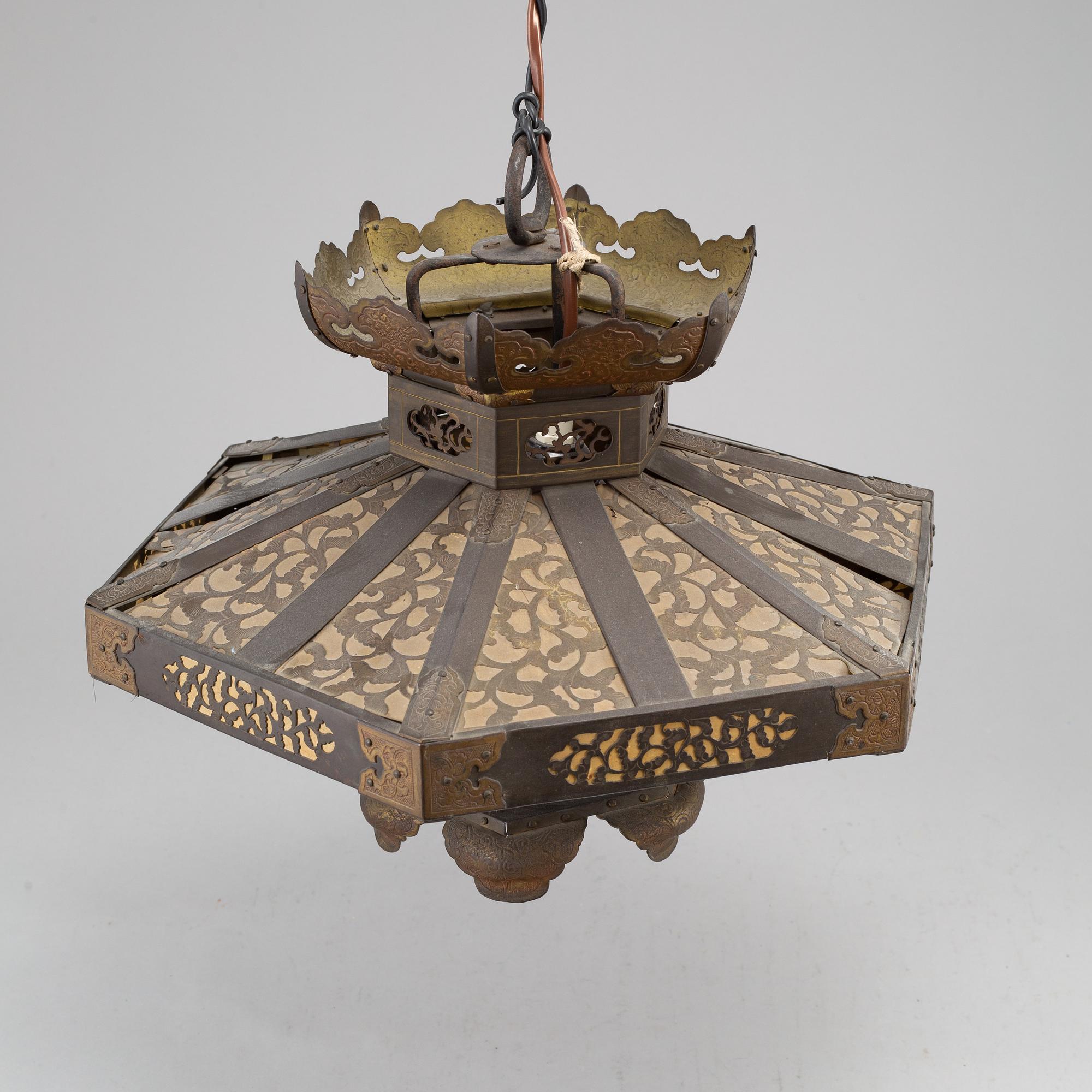 A Japanese lantern/lamp, circa 1900.