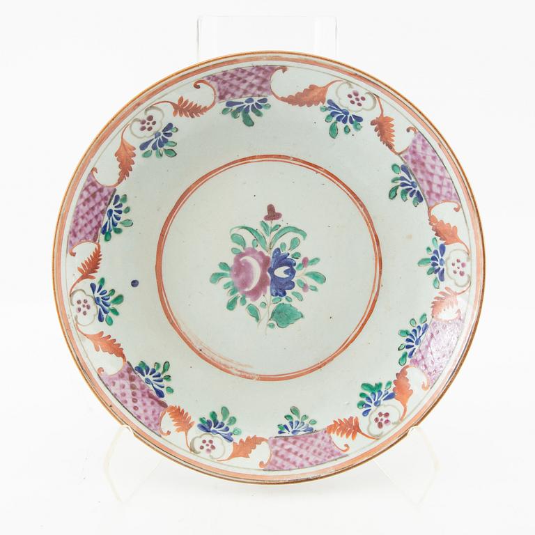 Bowl plate China 18th century porcelain.