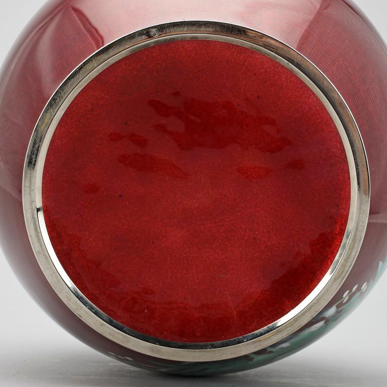 VAS, cloisonné, Japan. 1900-tal.