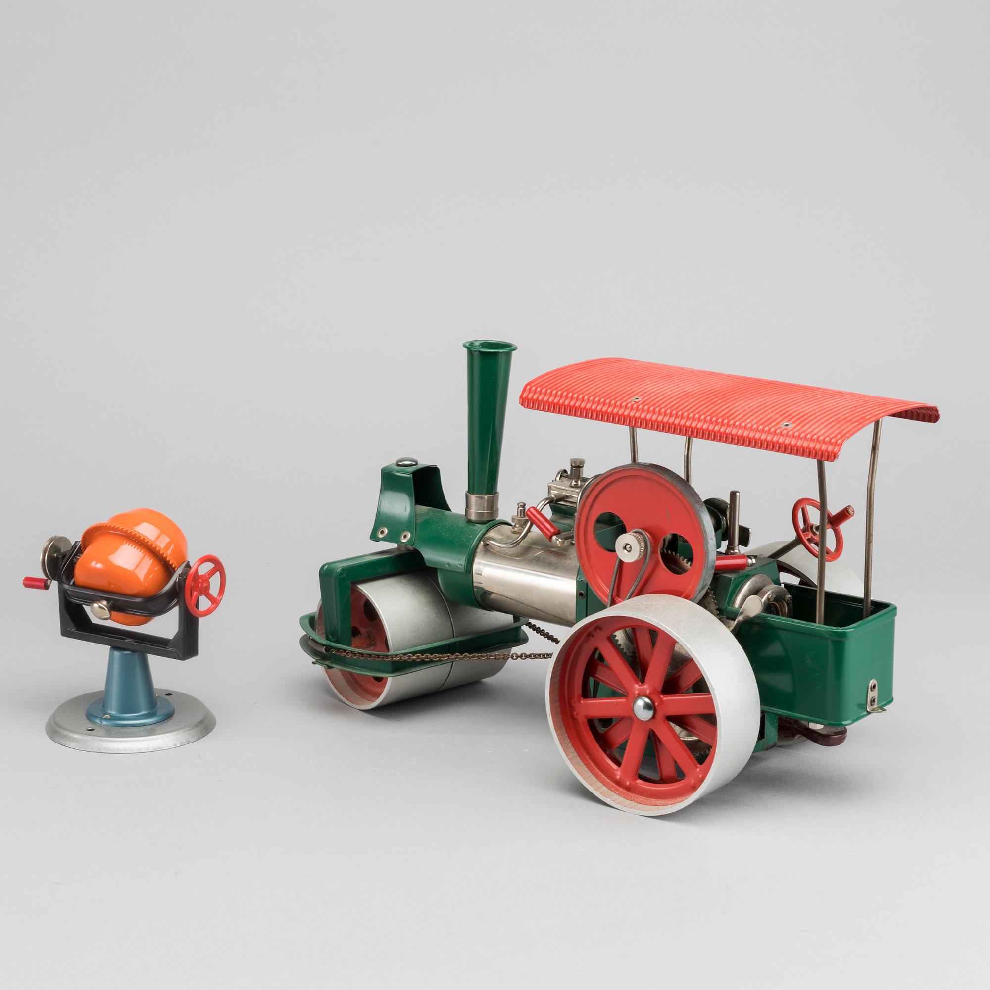WILESCO STEAM ROLLER AND D36 A CONCRETE MIXER M 63. - Bukowskis