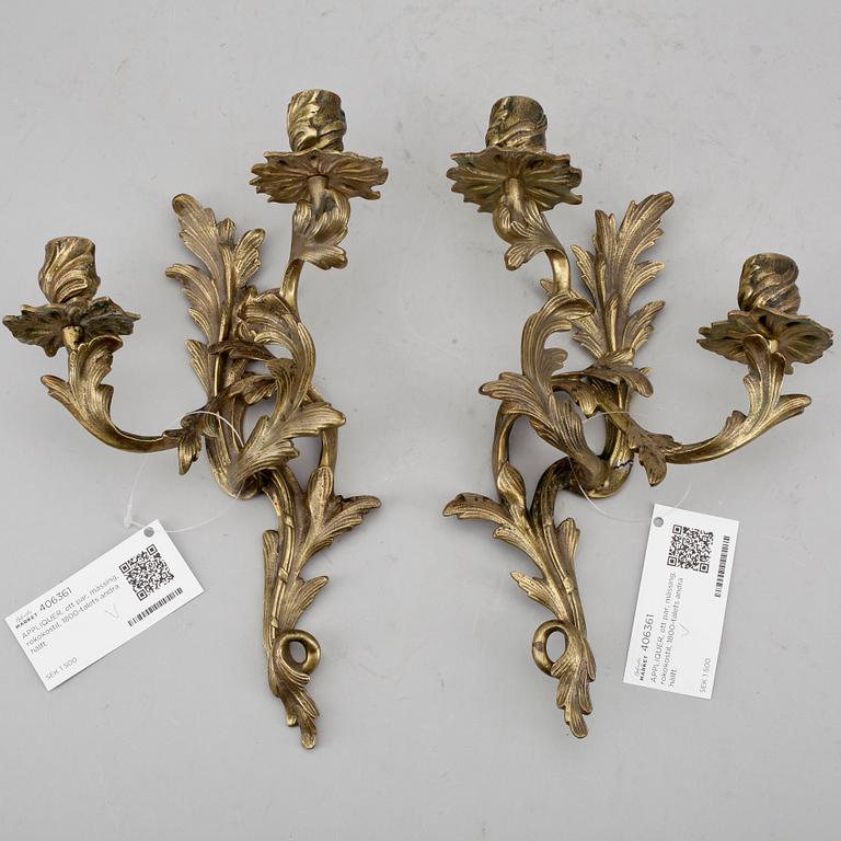 APPLIQUER, ett par, mässing, rokokostil, 1800-talets andra hälft.