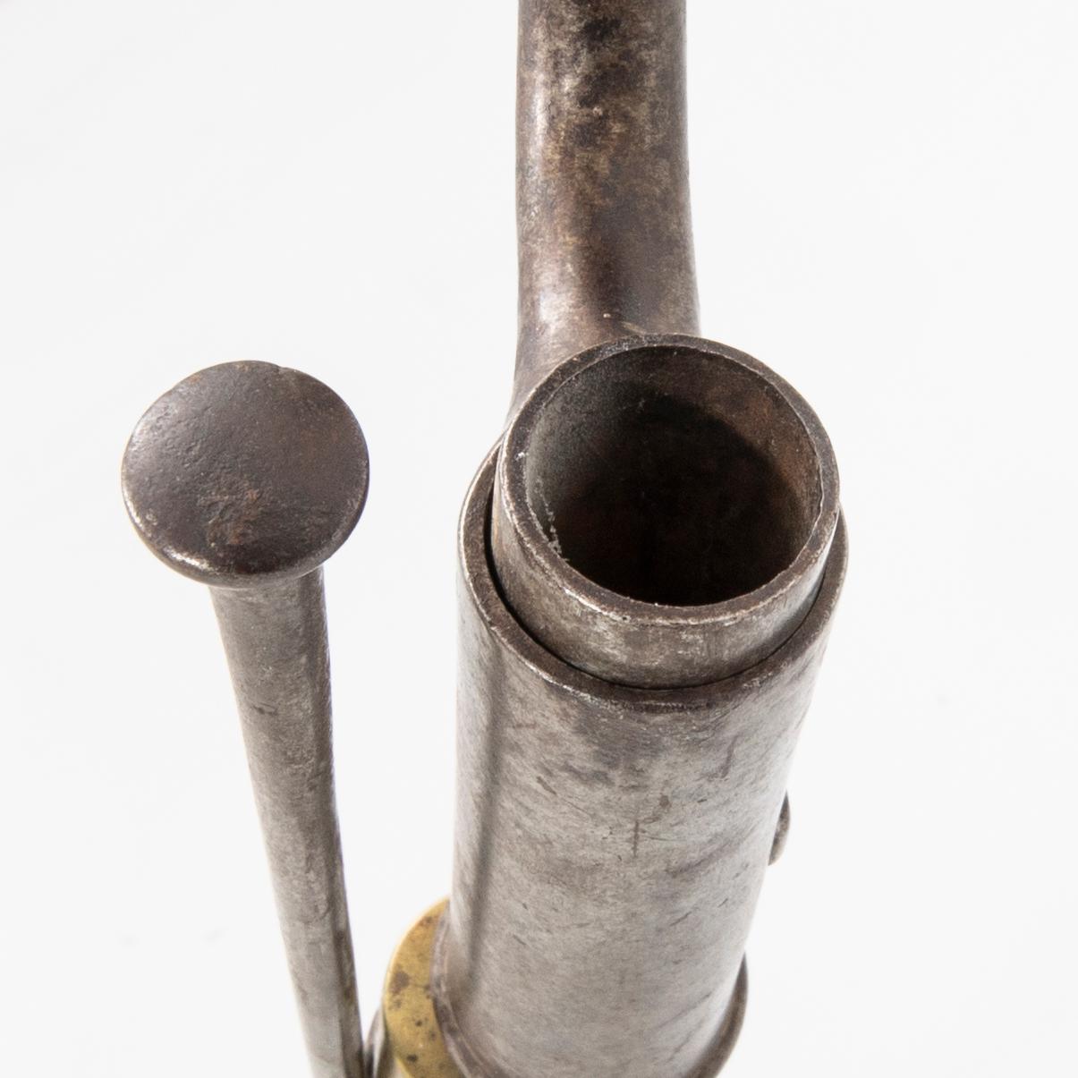 A British Tower and I Salter flintlock musket and bayonet, first half of the 19th century.