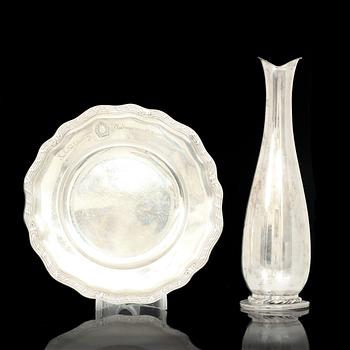 VAS och FAT, silver, MGAB, Uppsala 1952 resp B Erlandsson, Kristianstad 1909.