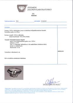 An 18K white gold ring with a brilliant-cut diamonds ca. 2.90 ct according to certificate.