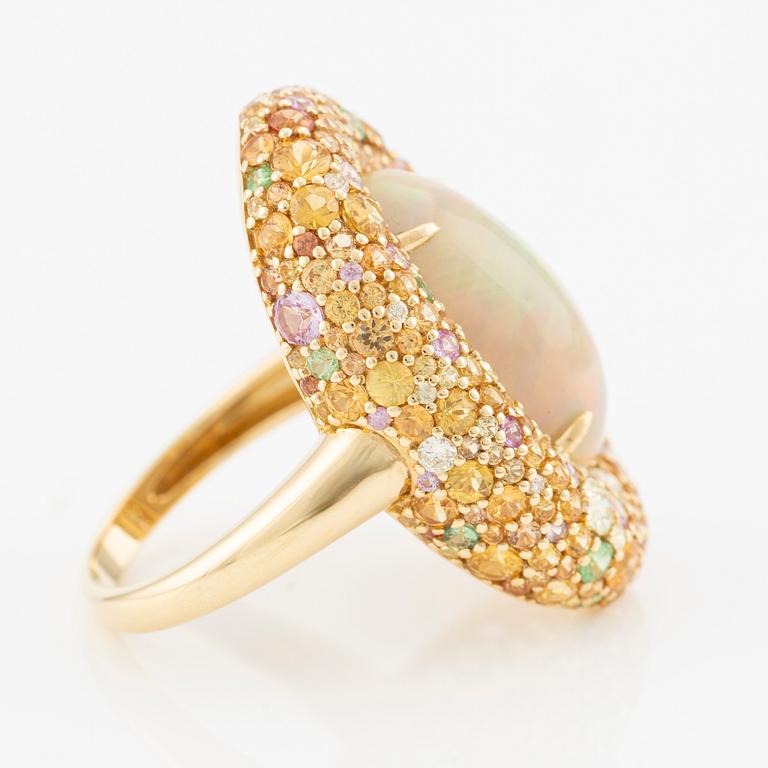 Ring, cocktail ring, with opal, tsavorites, multicoloured sapphires, and brilliant-cut diamonds.