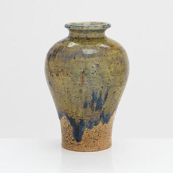 Aune Siimes, A stoneware vase. SIgned AS Arabia 1943.