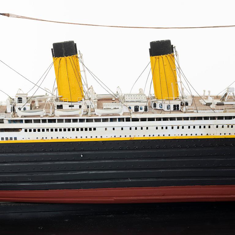 Ship model, "Titanic", 20th century.